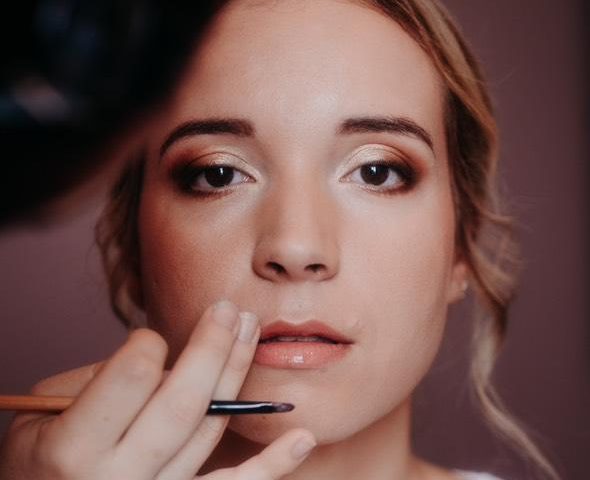 maquillage mariée dans le cher, la nièvre et l'indre. . Crédits : strawberry pictures